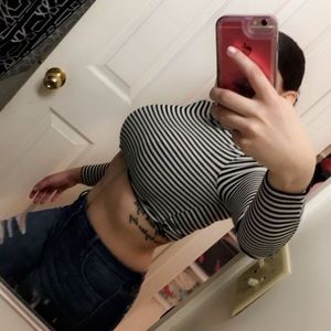 Long sleeved crop top